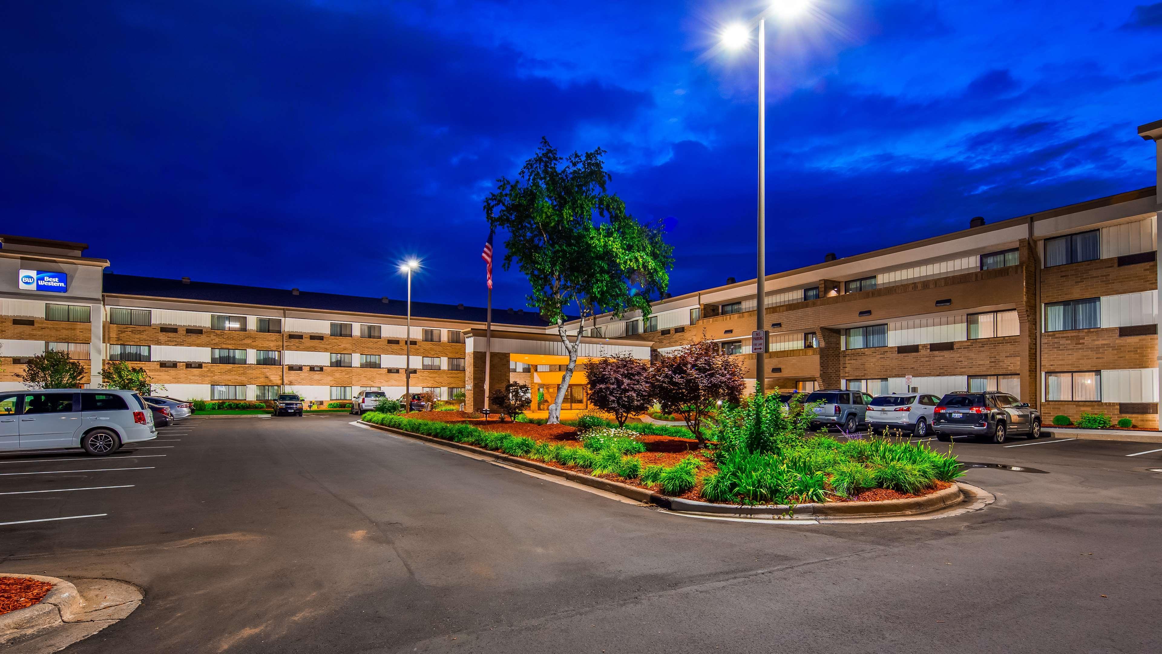 Best Western Warren Hotel Bagian luar foto