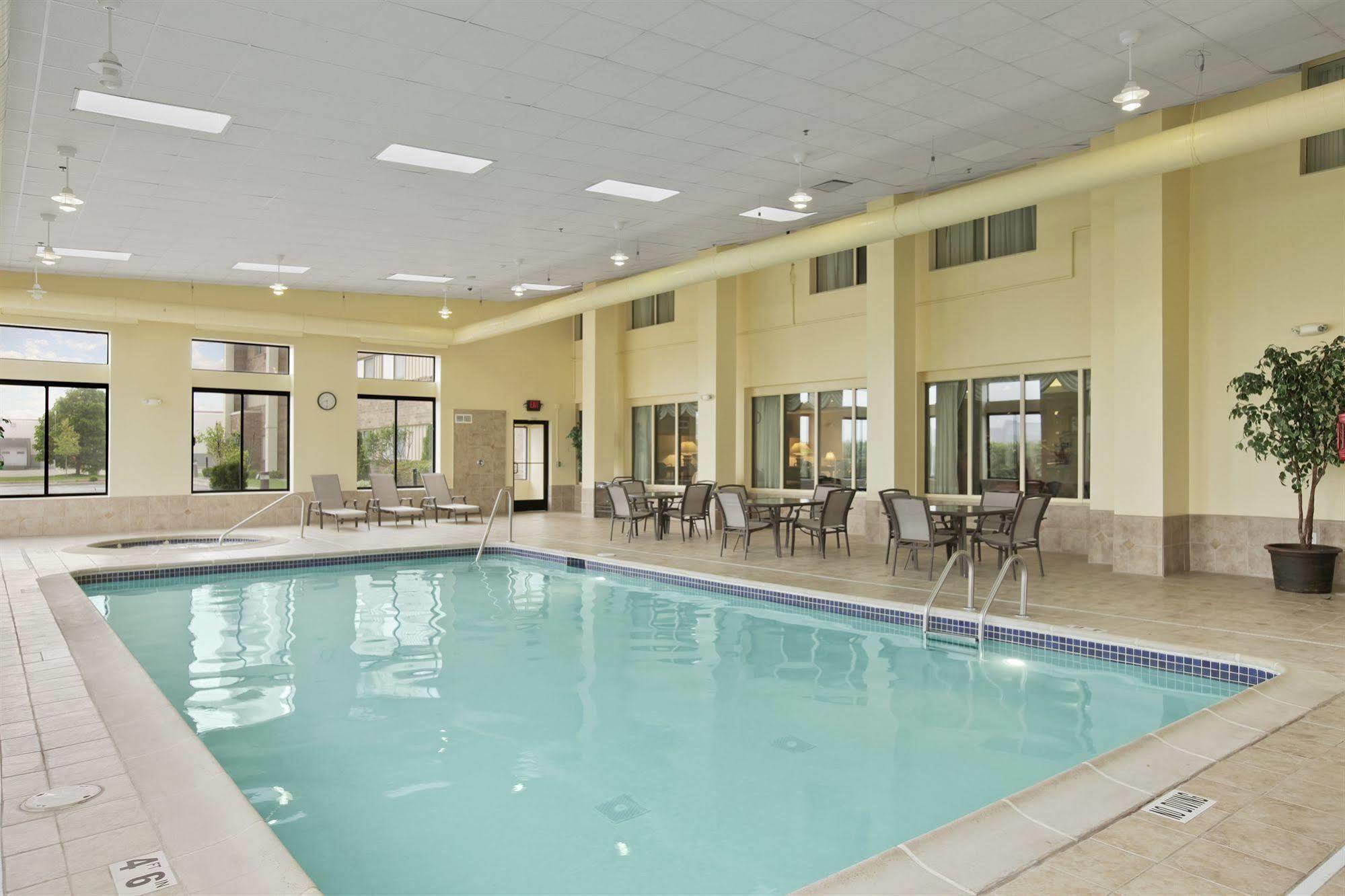 Best Western Warren Hotel Bagian luar foto